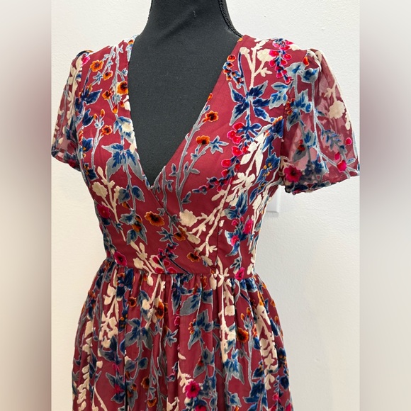Basil 💜 Lola crushed velvet floral dress - Picture 4 of 6